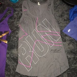 Under armour tank top loose